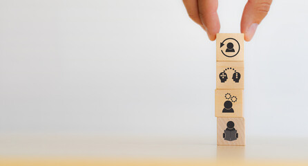 最近同学合伙想开个小店 网店也行 实体店也行 给点关于开店方面的策划 关于卖服装