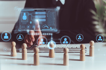 最近同学合伙想开个小店 网店也行 实体店也行 给点关于开店方面的策划 关于卖服装